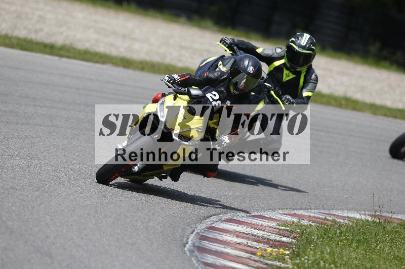 /Archiv-2024/29 12.06.2024 MOTO.CH Track Day ADR/Gruppe blau/28